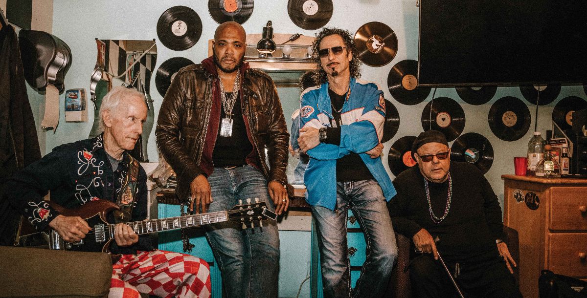 ROBBY KRIEGER AND THE SOUL SAVAGES – release new album