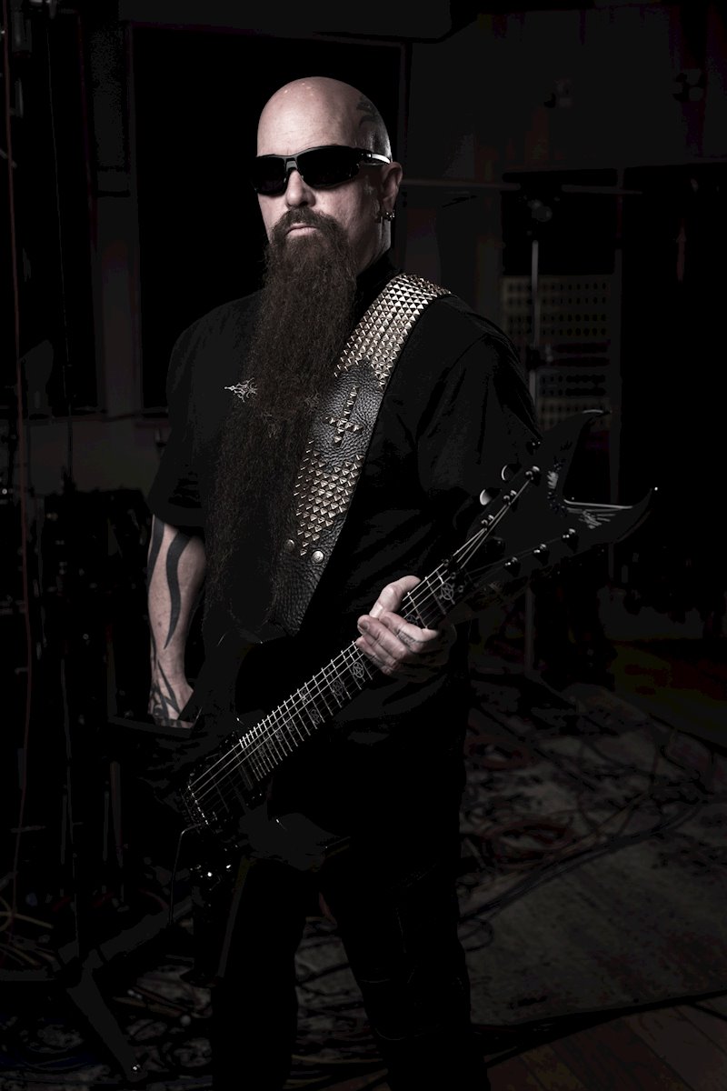 KERRY KING – album out in May