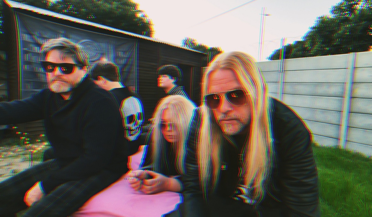 FILTHY HIPPIES – new single and video