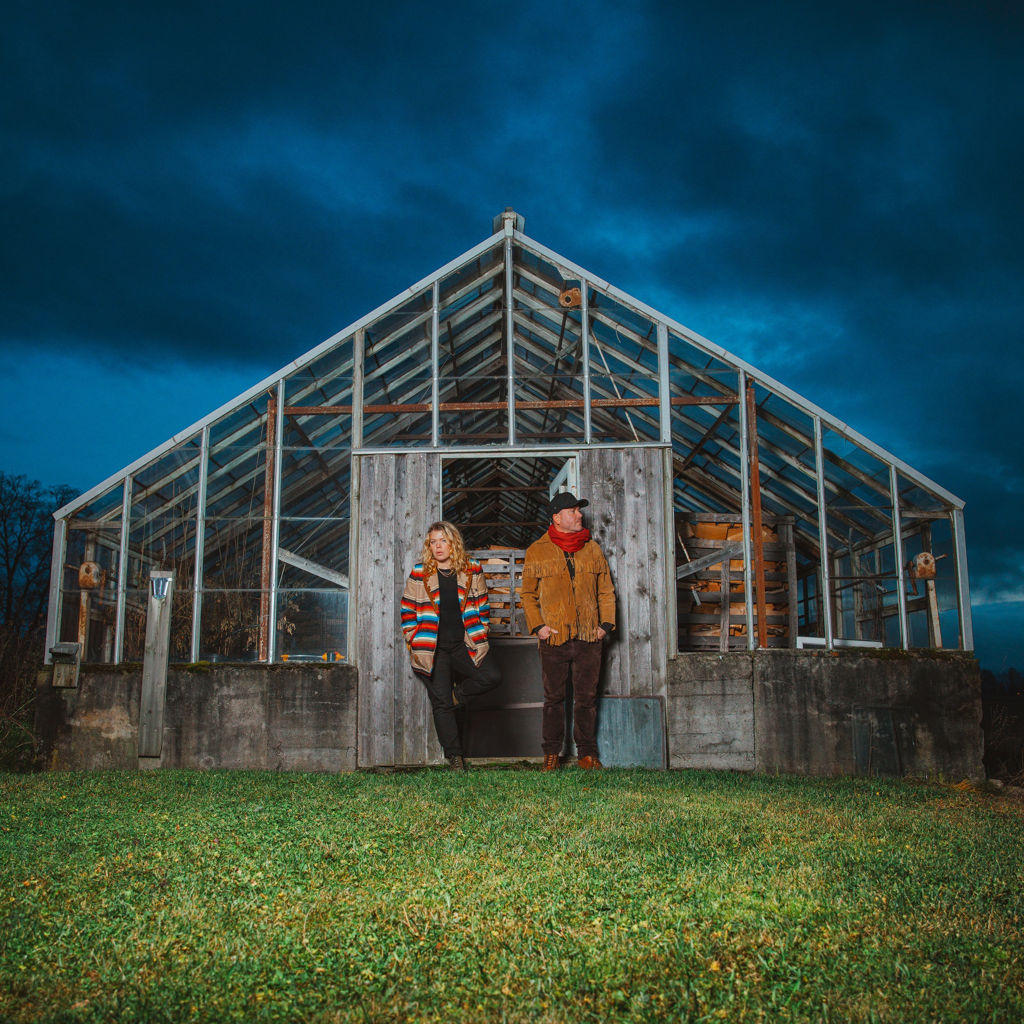 MUSICAL LETTERS TO A FUTURE NOSTALGIA — AN INTERVIEW WITH PAPER CROWN